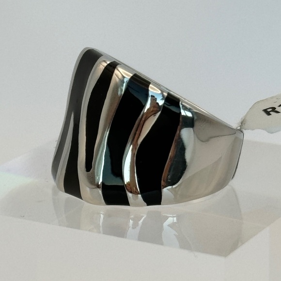 STAINLESS STEEL ZEBRA Ring Size US 8 Black Enamel Mobwife Oversized Statement - Picture 9 of 16